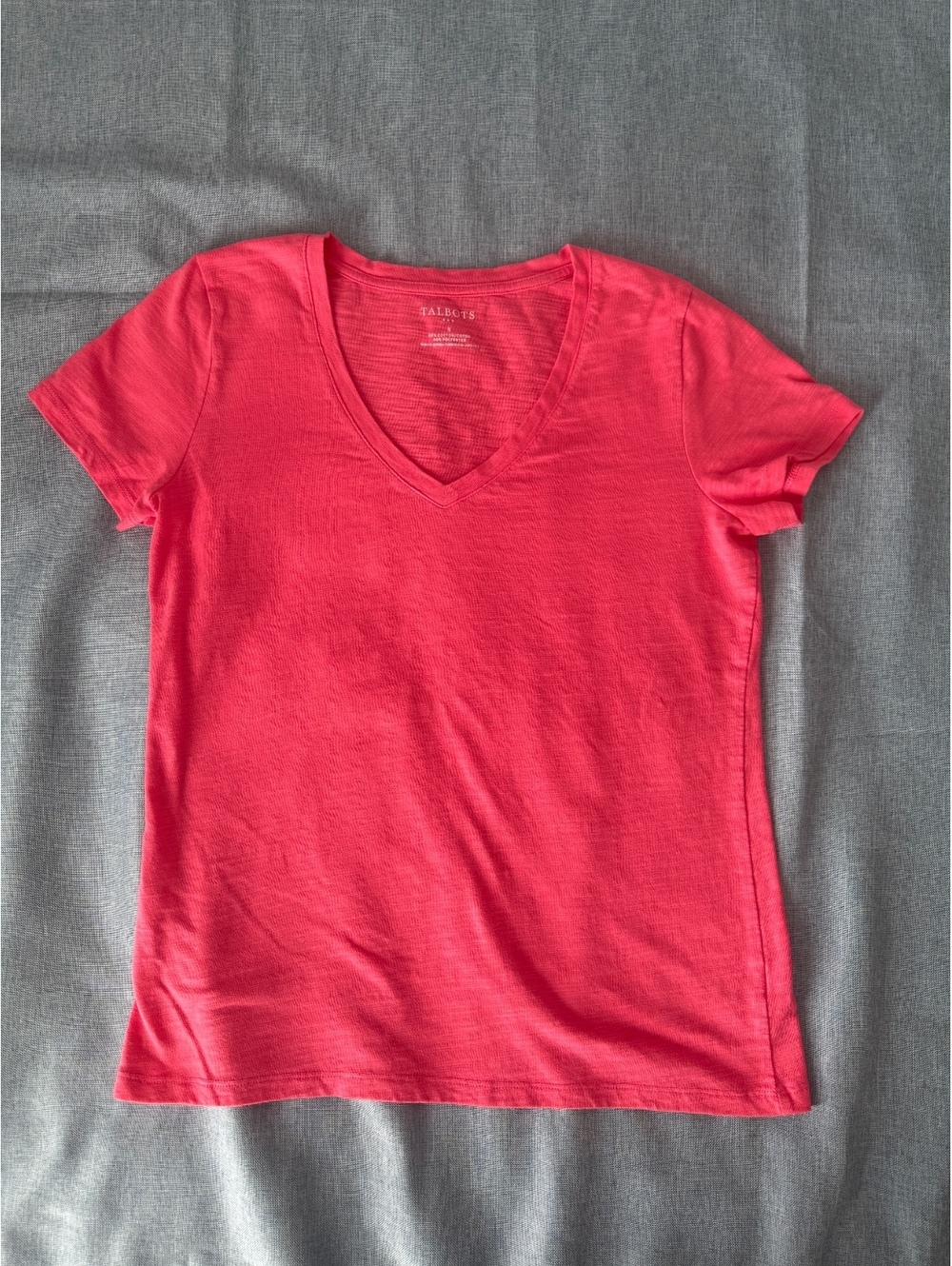 Talbots Women's Red V-Neck Short Sleeve T-Shirt Size Small